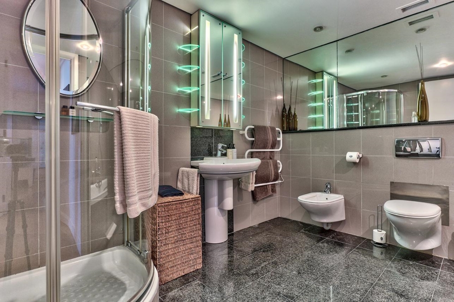 3 Bedroom Property for Sale in Clifton Western Cape